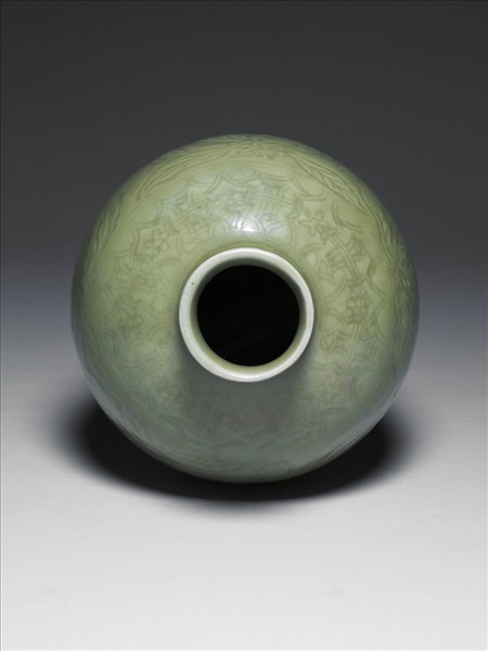 龍泉窯 青瓷劃花桂花紋梅瓶