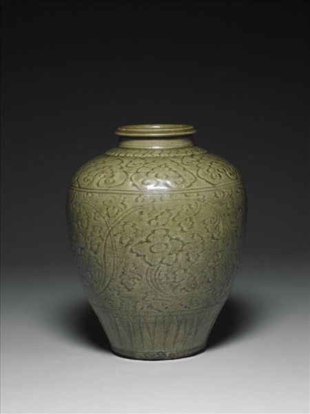 龍泉窯 青瓷劃花纏枝花卉紋罐