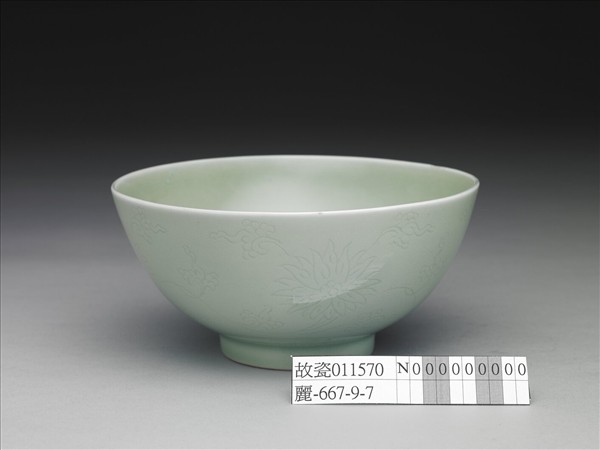 景德鎮 青瓷劃花碗