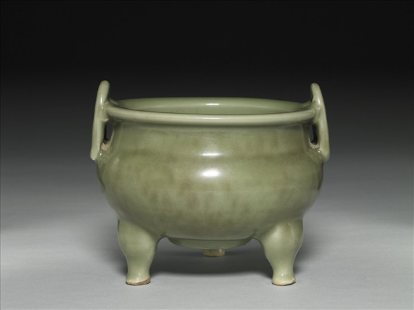 龍泉窯 青瓷三足鼎式爐