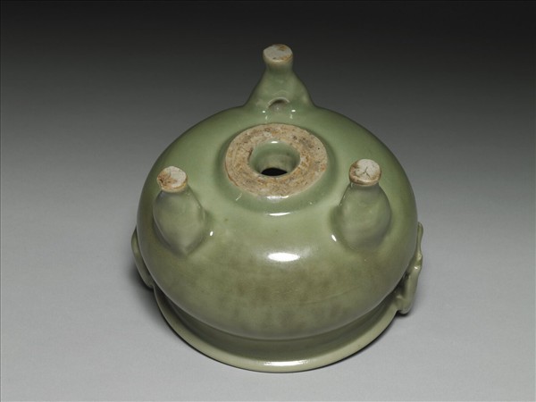 龍泉窯 青瓷三足鼎式爐