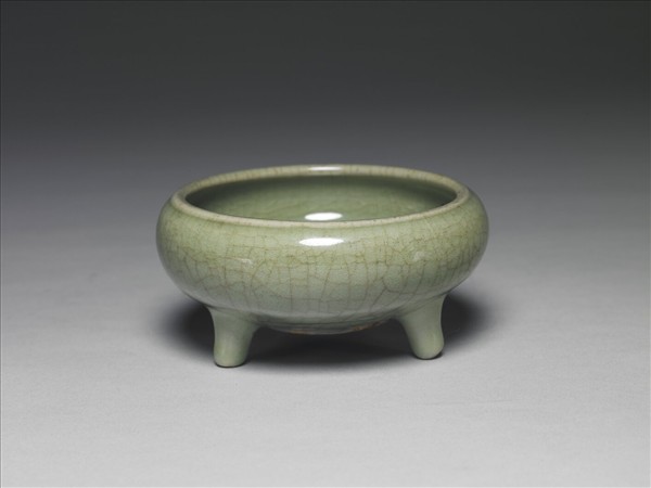 龍泉窯 青瓷三足爐