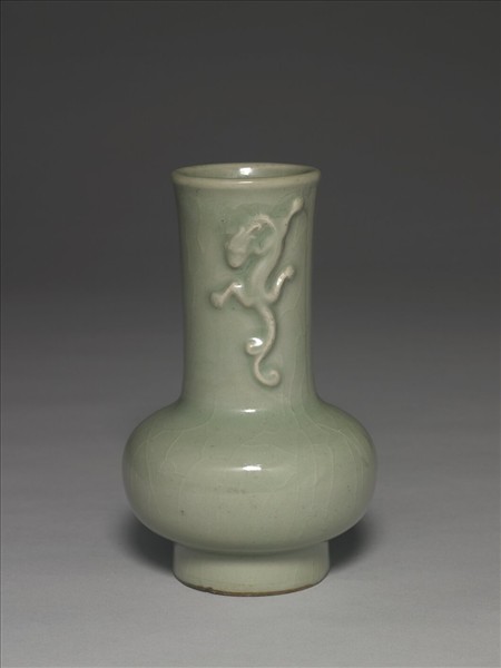 龍泉窯 青瓷螭紋紙槌瓶