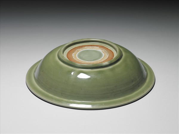 龍泉窯 青瓷劃花花卉紋折沿盤