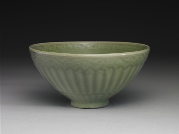 龍泉窯 青瓷蓮瓣碗