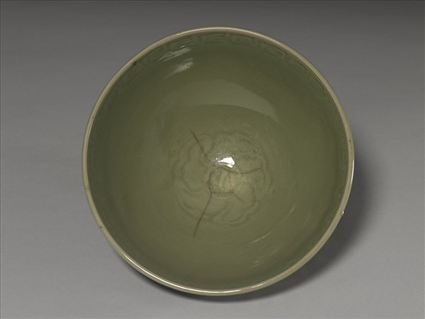 龍泉窯 青瓷蓮瓣碗