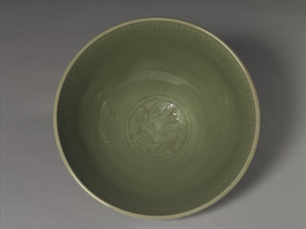 龍泉窯 青瓷蓮瓣碗
