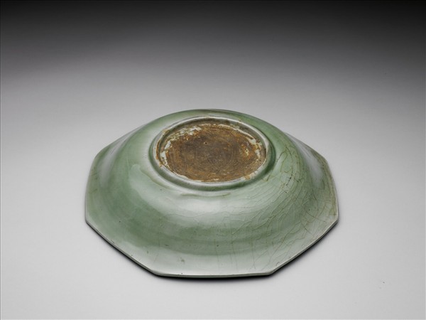 龍泉窯 青瓷劃花花卉八方盤