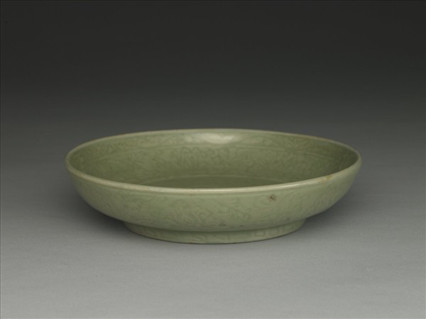 龍泉窯 青瓷劃花花卉盤