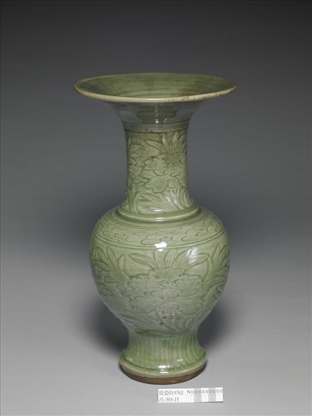 龍泉窯 青瓷劃花花卉鳳尾瓶