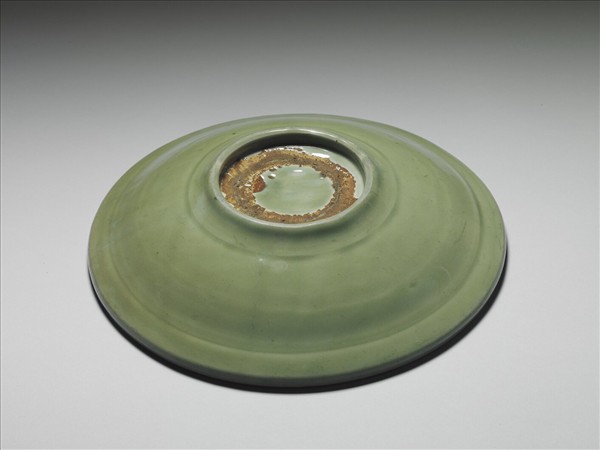 龍泉窯 青瓷菊瓣紋盤