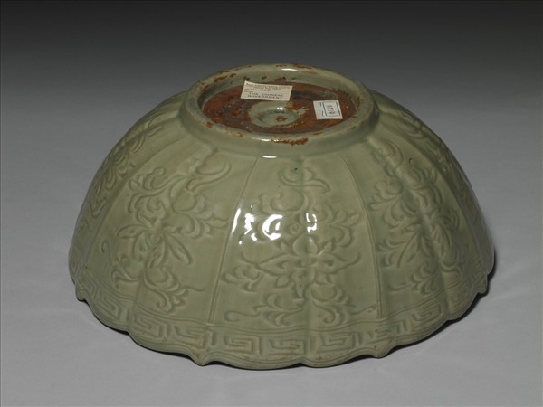 龍泉窯 青瓷劃花蓮式大碗