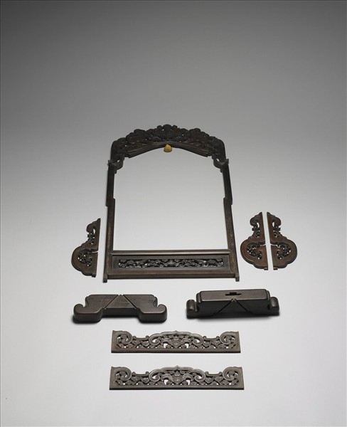 如意雲蝠紋木架