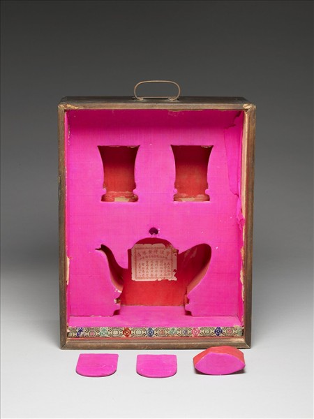 銀胎畫琺瑯山水圖壺