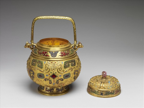 銅鍍金獸面紋提梁卣