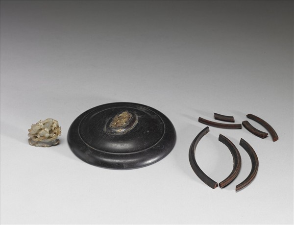 鴛鴦荷葉紋玉頂