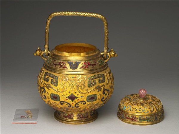 銅鍍金獸面紋提梁卣