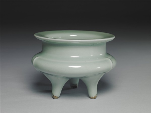 龍泉窯 青瓷鬲式爐