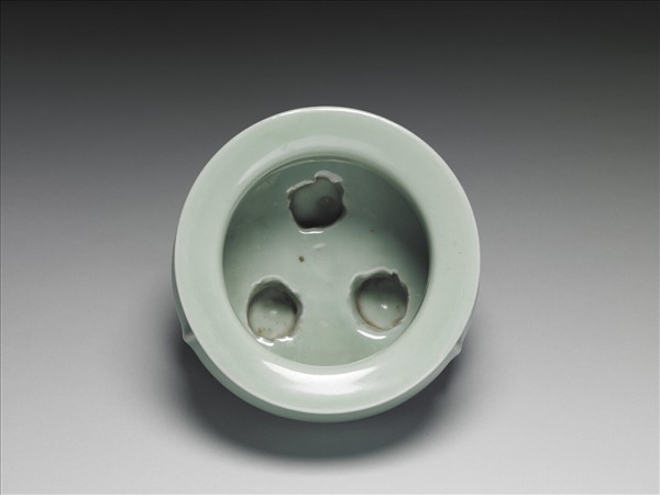 龍泉窯 青瓷鬲式爐