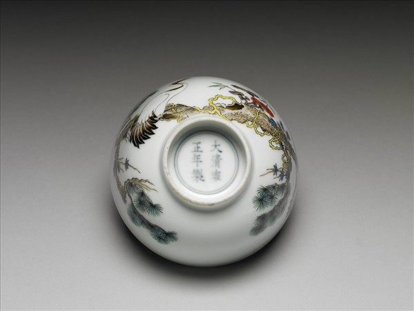 粉彩松鶴長春鍾