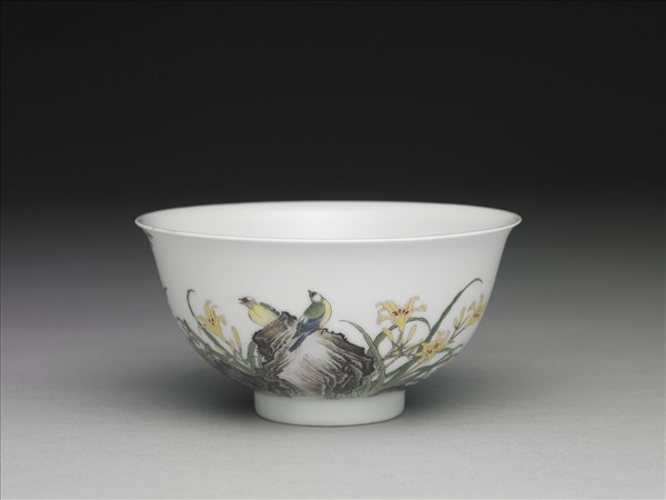 琺瑯彩石榴花鳥紋碗