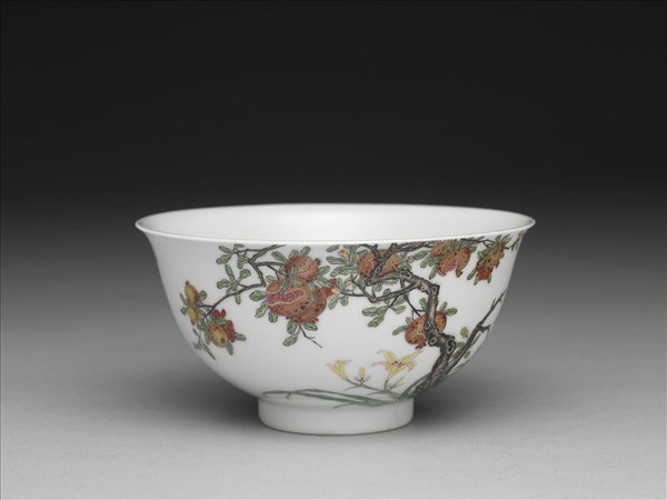 琺瑯彩石榴花鳥紋碗