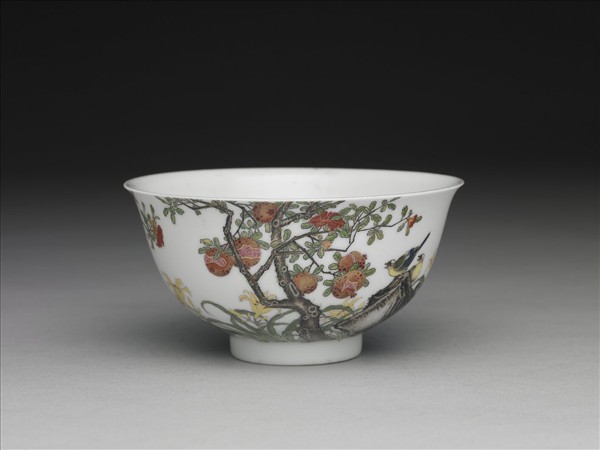 琺瑯彩石榴花鳥紋碗