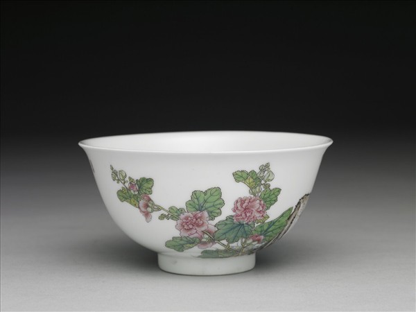 琺瑯彩蜀葵圖碗