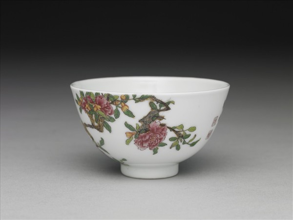 琺瑯彩石榴黃鸝圖鍾