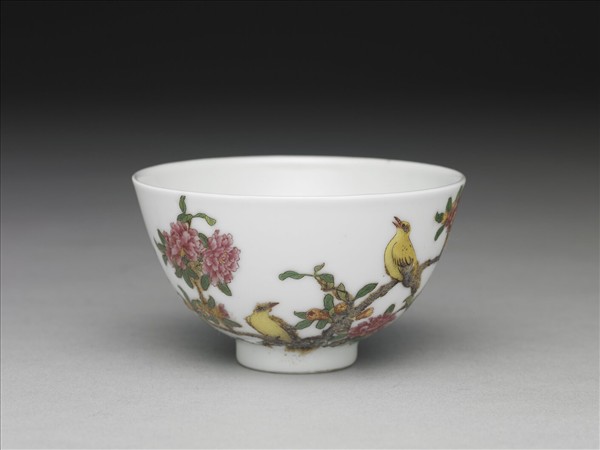 琺瑯彩石榴黃鸝圖鍾