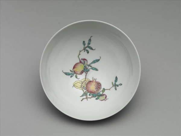 琺瑯彩紅錦地花果紋碗