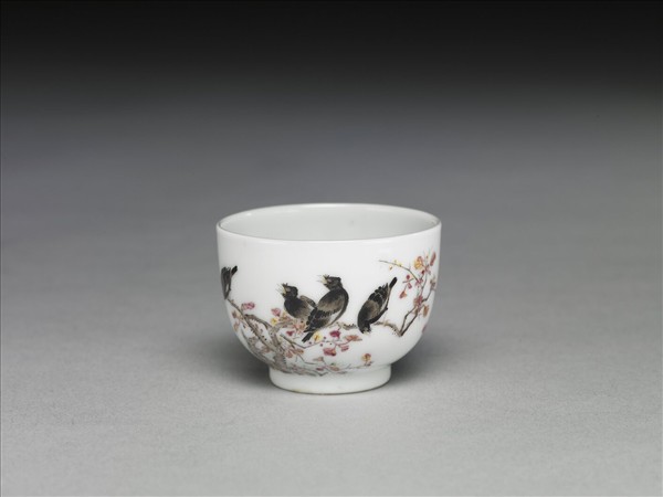 琺瑯彩鴝鵒秋光圖杯