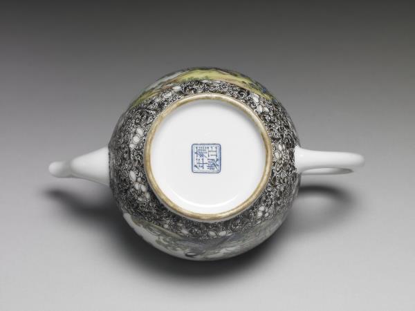 琺瑯彩瓷喜報雙安把壺