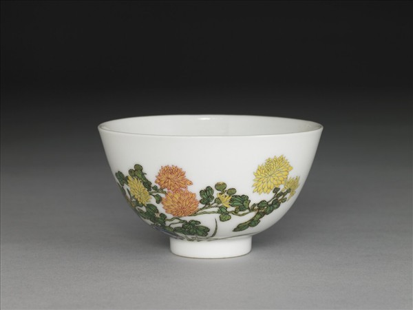 琺瑯彩菊花圖鍾