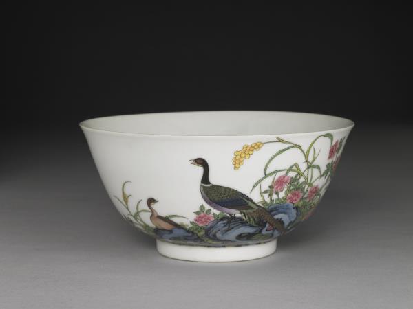 琺瑯彩久安長治碗