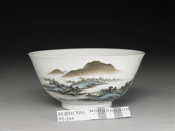 琺瑯彩瓷虎丘山水碗