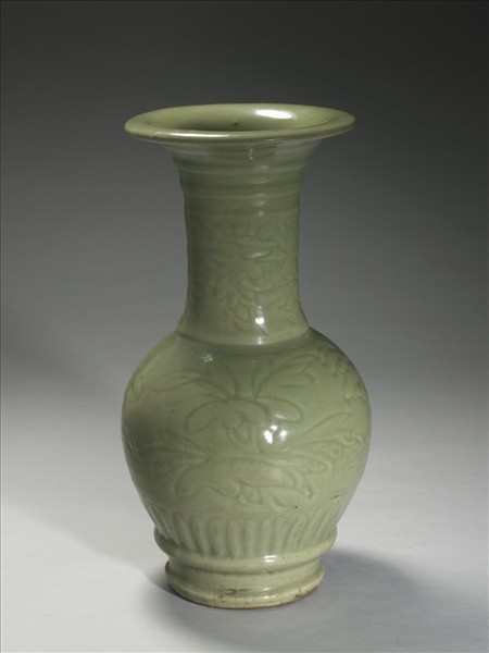 龍泉窯 劃花鳳尾瓶