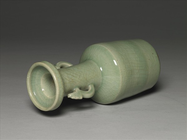 龍泉窯 青瓷獸耳紙槌瓶