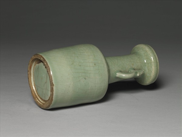 龍泉窯 青瓷獸耳紙槌瓶