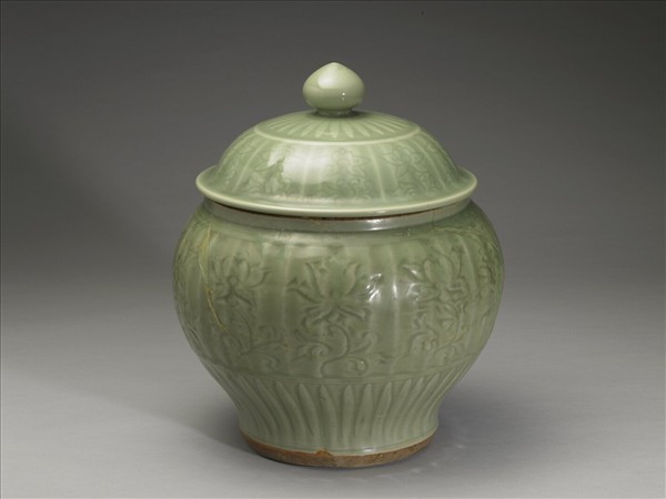 龍泉窯 青瓷劃花花卉紋蓋罐