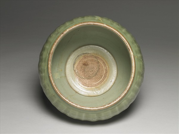 龍泉窯 青瓷劃花花卉紋蓋罐