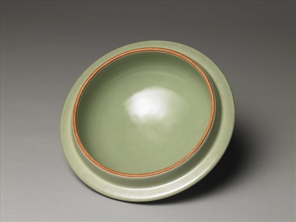 龍泉窯 青瓷劃花花卉紋蓋罐