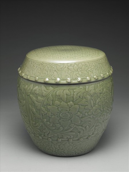 龍泉窯 青瓷刻花鼓式座墩