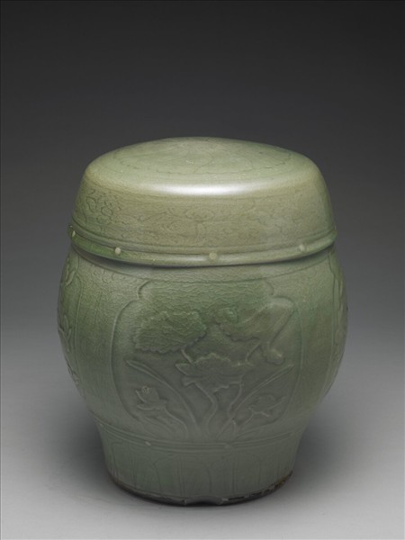 龍泉窯 青瓷刻花鼓式座墩