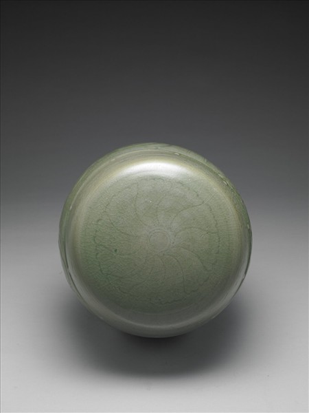 龍泉窯 青瓷刻花鼓式座墩