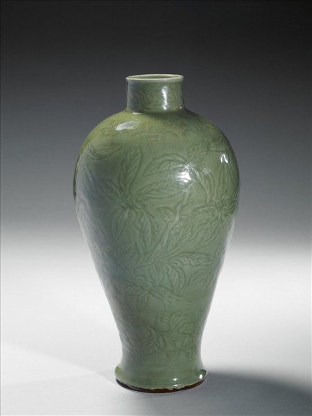 龍泉窯 青瓷劃花桂花紋梅瓶