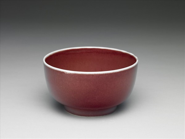 紅釉碗