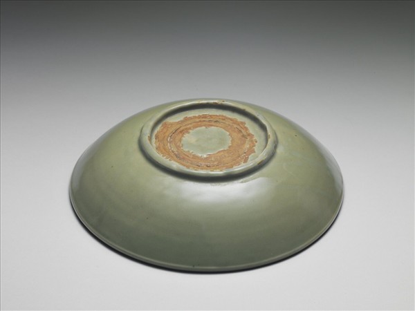 龍泉窯 青瓷印花花卉紋盤