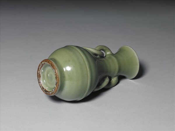 龍泉窯 青瓷獸耳銜環瓶