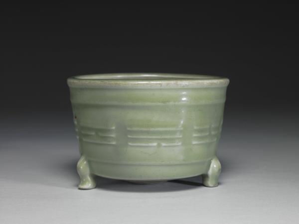 龍泉窯 青瓷八卦三足爐